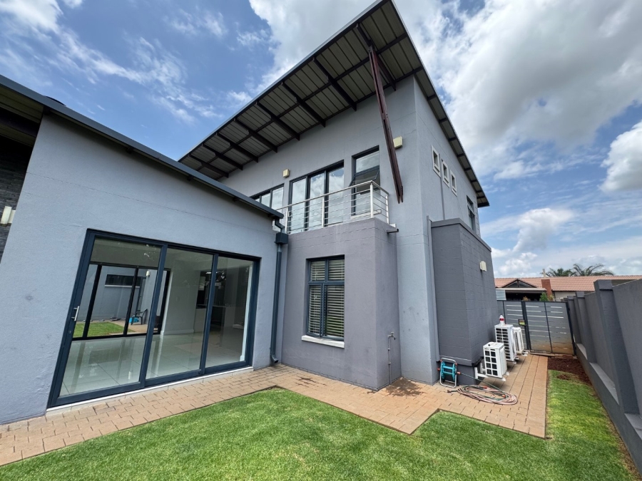 3 Bedroom Property for Sale in Midstream Hill Gauteng