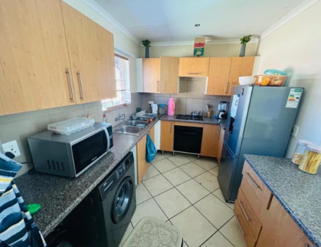 2 Bedroom Property for Sale in Monavoni Gauteng