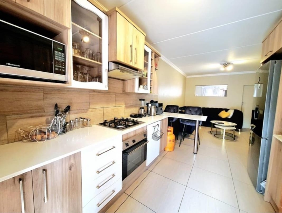 3 Bedroom Property for Sale in Andeon Gauteng