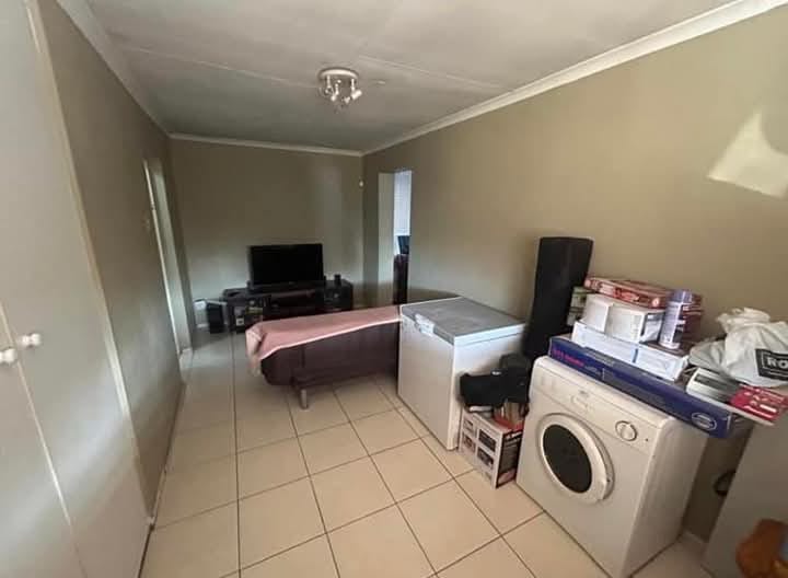 4 Bedroom Property for Sale in Heuweloord Gauteng