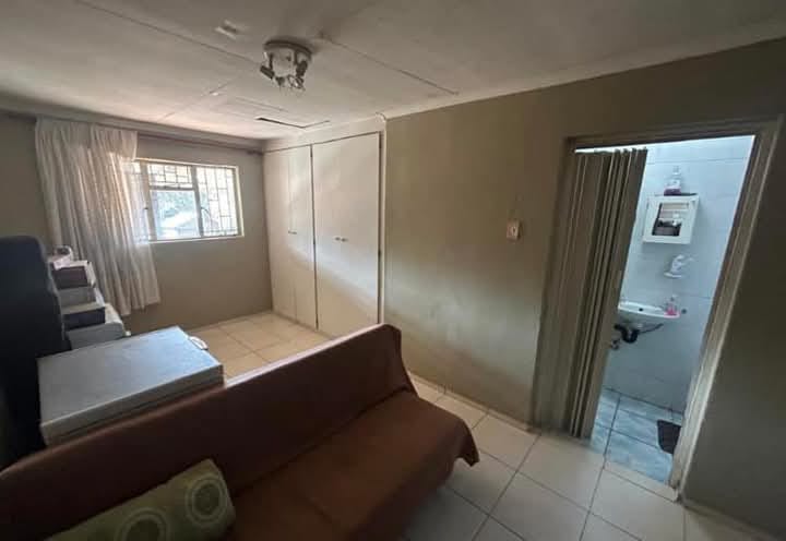 4 Bedroom Property for Sale in Heuweloord Gauteng