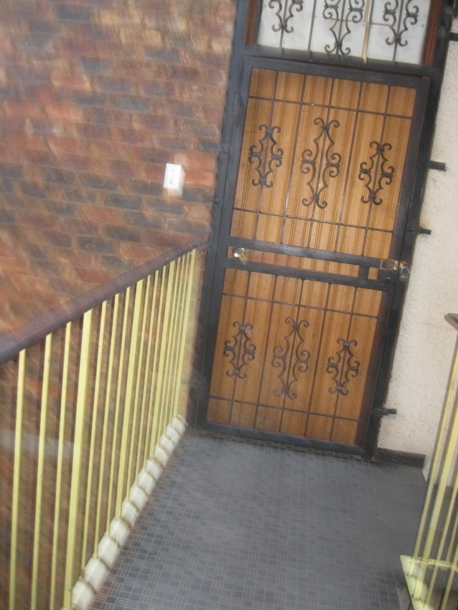 To Let 1 Bedroom Property for Rent in Sunnyside Gauteng