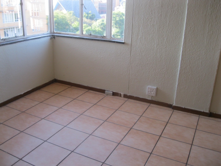 To Let 1 Bedroom Property for Rent in Sunnyside Gauteng