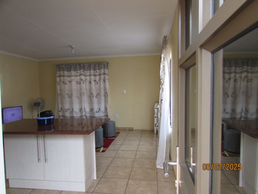 To Let 2 Bedroom Property for Rent in Vosloorus Gauteng