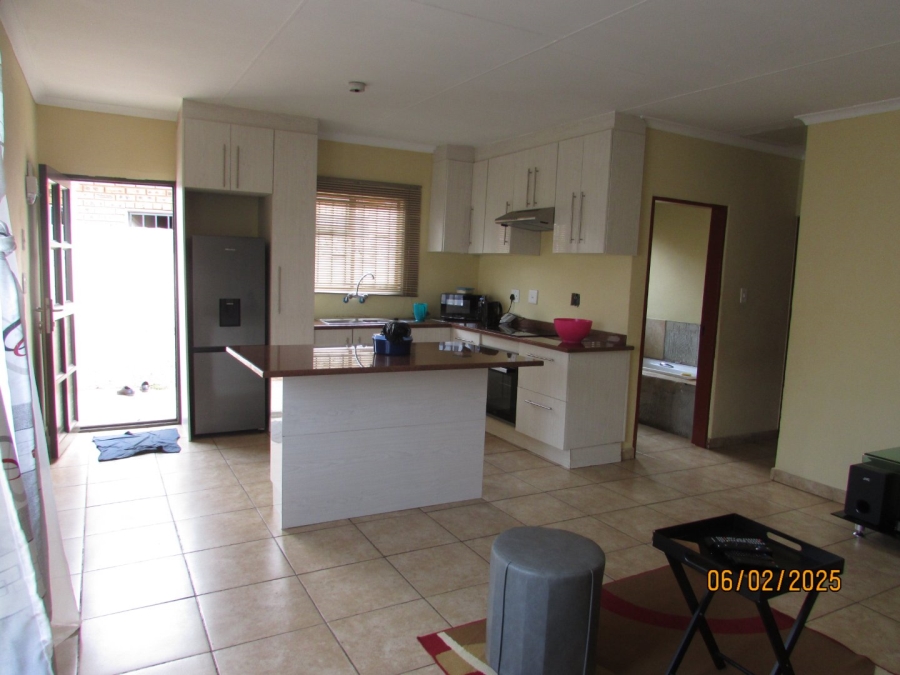 To Let 2 Bedroom Property for Rent in Vosloorus Gauteng