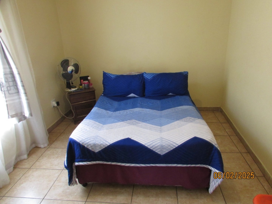 To Let 2 Bedroom Property for Rent in Vosloorus Gauteng