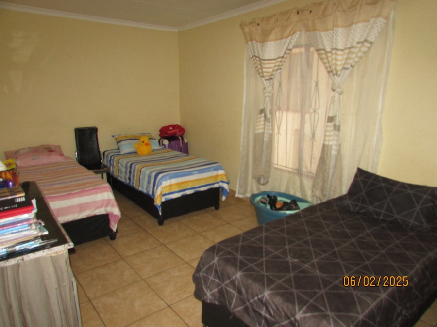 To Let 2 Bedroom Property for Rent in Vosloorus Gauteng