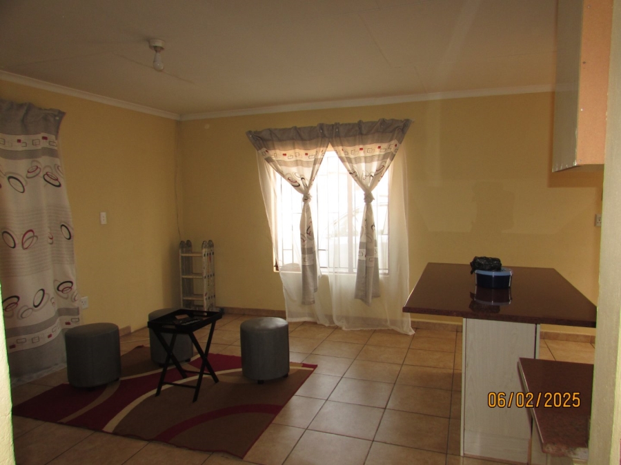 To Let 2 Bedroom Property for Rent in Vosloorus Gauteng