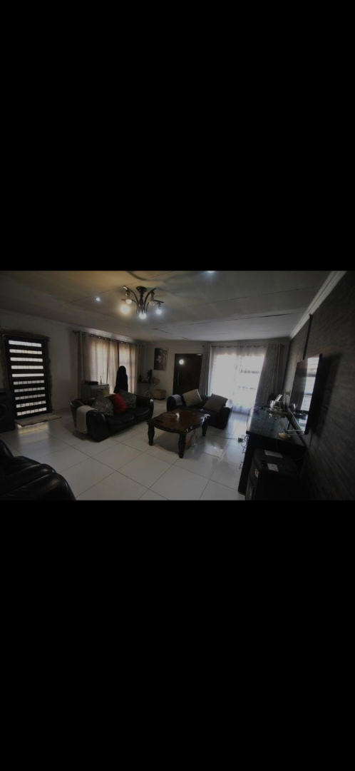 3 Bedroom Property for Sale in Dawn Park Gauteng