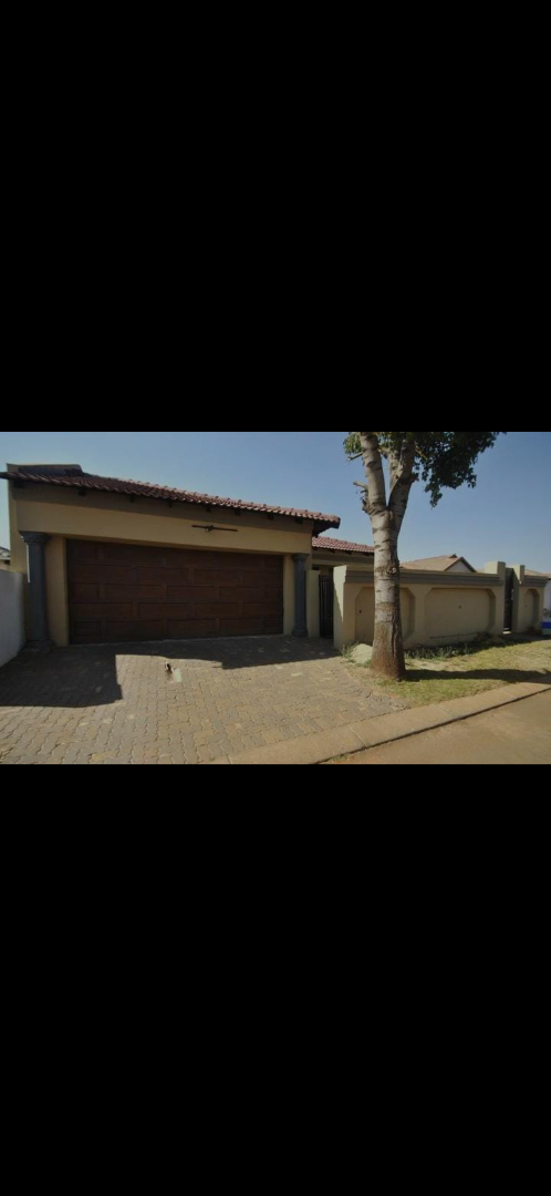 3 Bedroom Property for Sale in Dawn Park Gauteng