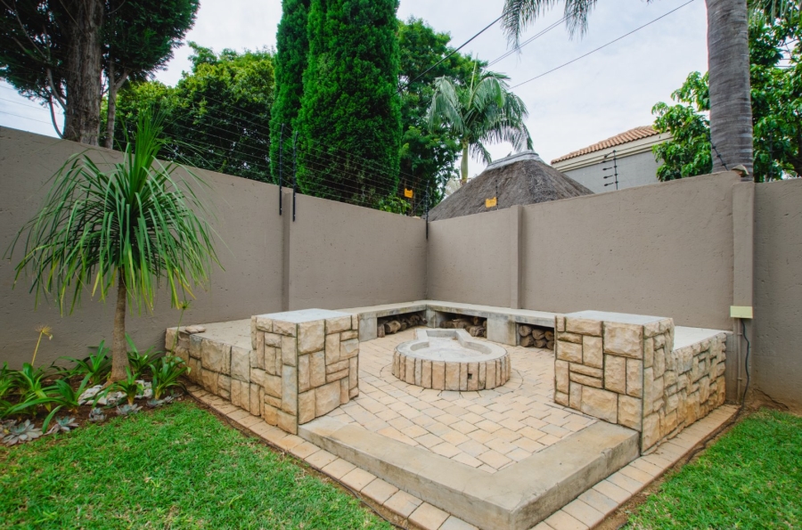 3 Bedroom Property for Sale in Faerie Glen Gauteng