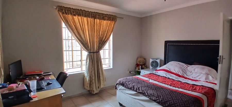 4 Bedroom Property for Sale in Heuweloord Gauteng