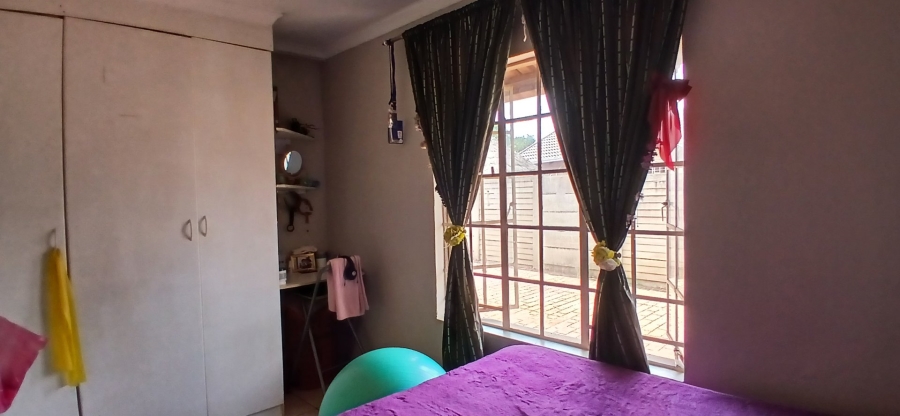 4 Bedroom Property for Sale in Heuweloord Gauteng