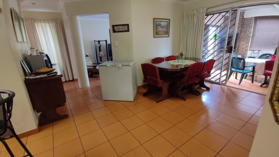 3 Bedroom Property for Sale in Eldoraigne Gauteng