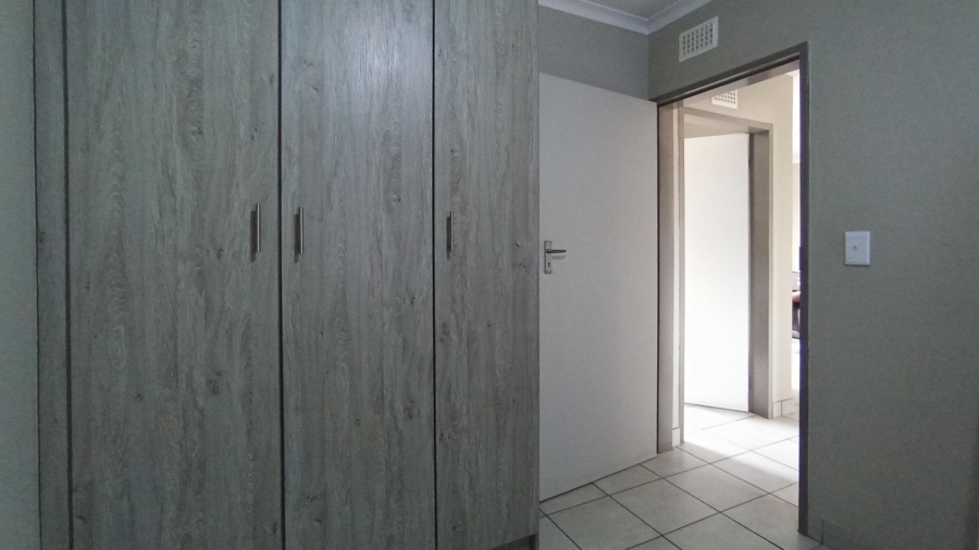  Bedroom Property for Sale in Heuweloord Gauteng