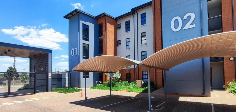 2 Bedroom Property for Sale in Glen Marais Gauteng