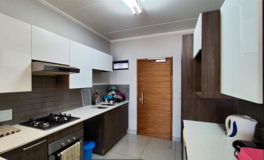 2 Bedroom Property for Sale in Glen Marais Gauteng