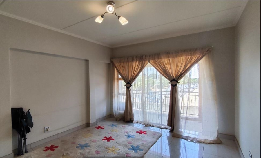 2 Bedroom Property for Sale in Glen Marais Gauteng