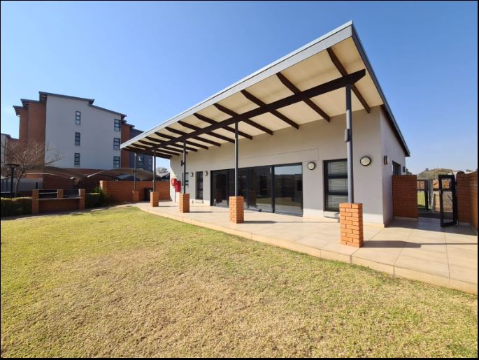 2 Bedroom Property for Sale in Glen Marais Gauteng