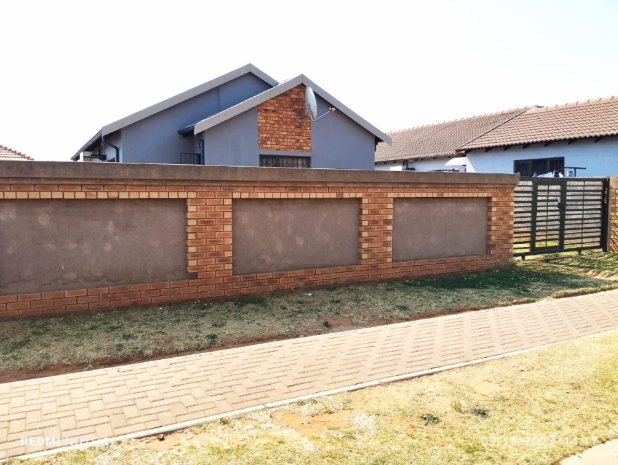 3 Bedroom Property for Sale in Crystal Park Gauteng