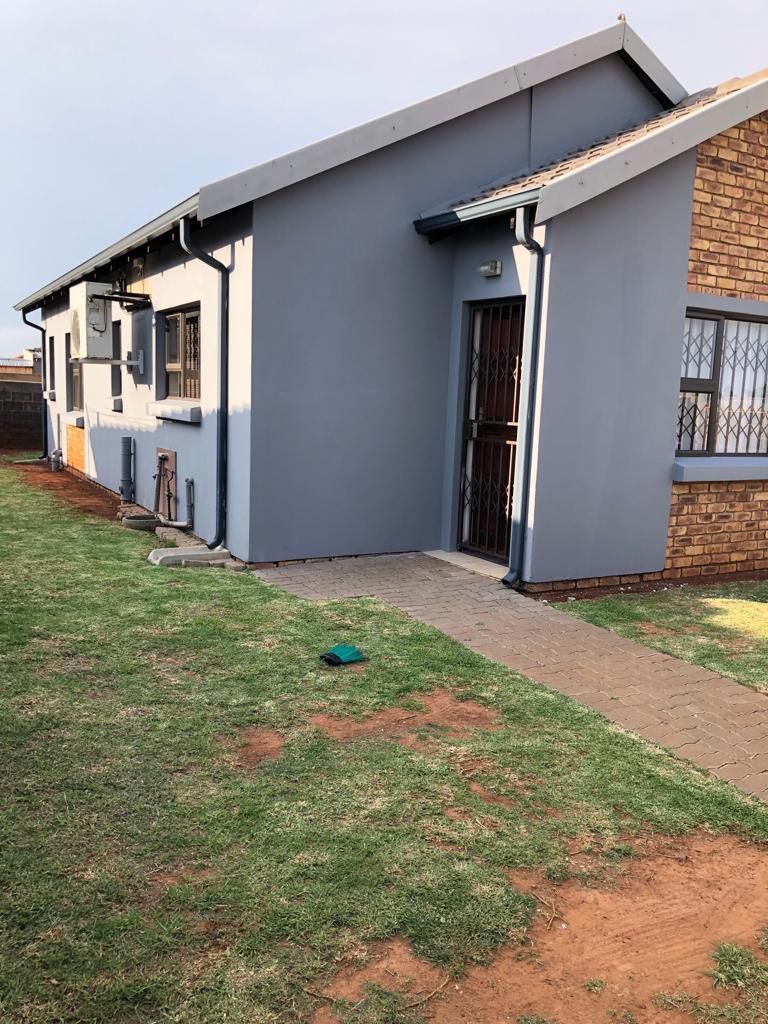 3 Bedroom Property for Sale in Crystal Park Gauteng