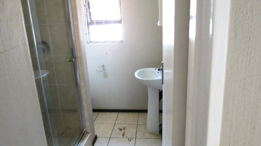 3 Bedroom Property for Sale in Crystal Park Gauteng