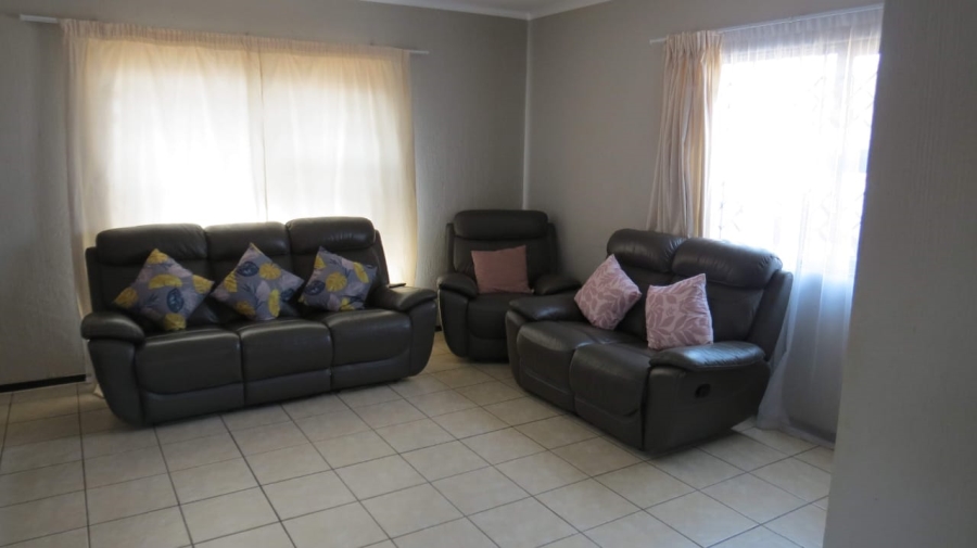 3 Bedroom Property for Sale in Crystal Park Gauteng