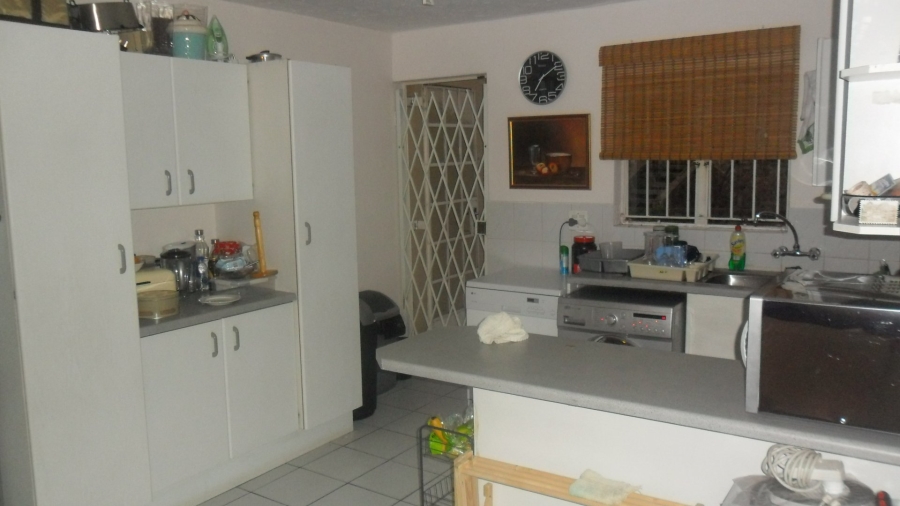 To Let 2 Bedroom Property for Rent in Ridgeway Gauteng