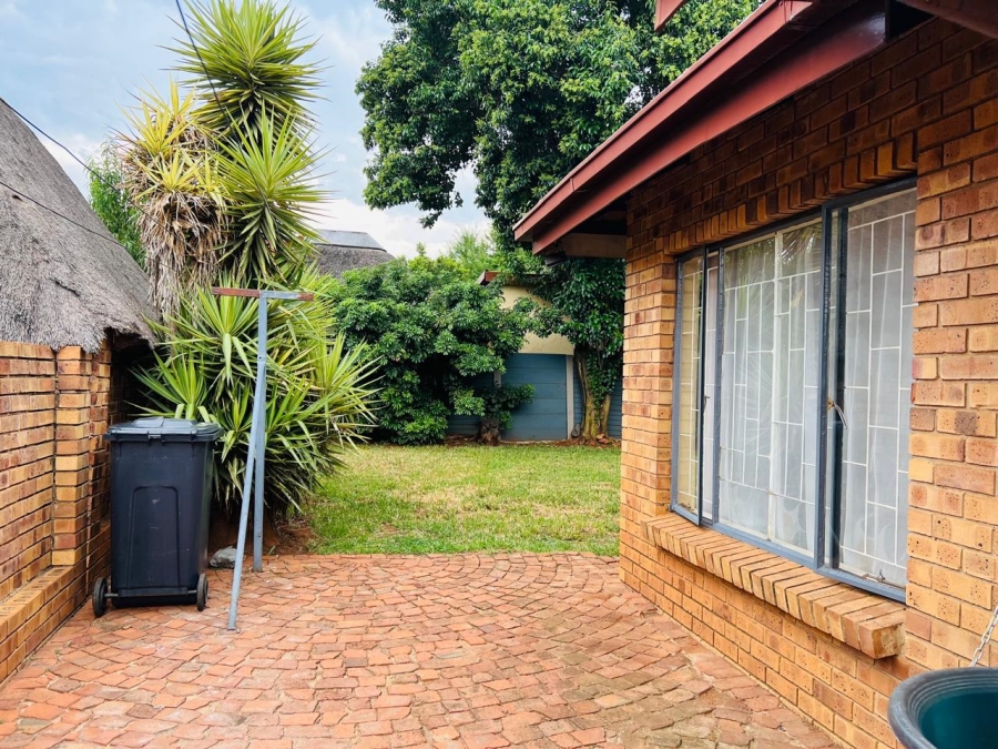 3 Bedroom Property for Sale in Doornpoort AH Gauteng