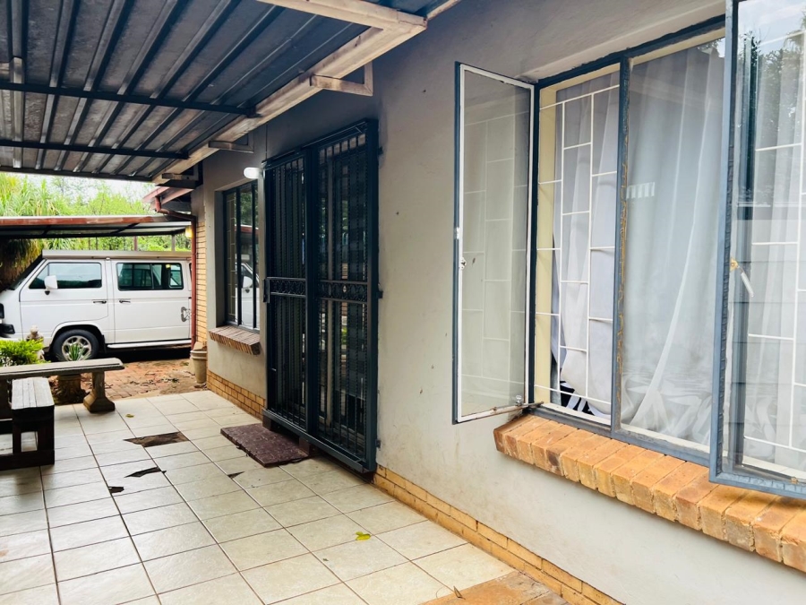 3 Bedroom Property for Sale in Doornpoort AH Gauteng