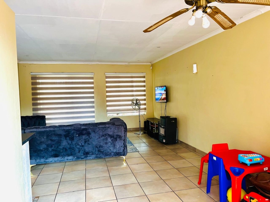 3 Bedroom Property for Sale in Doornpoort AH Gauteng