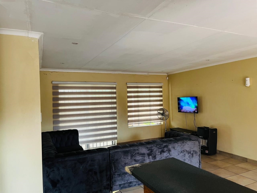 3 Bedroom Property for Sale in Doornpoort AH Gauteng