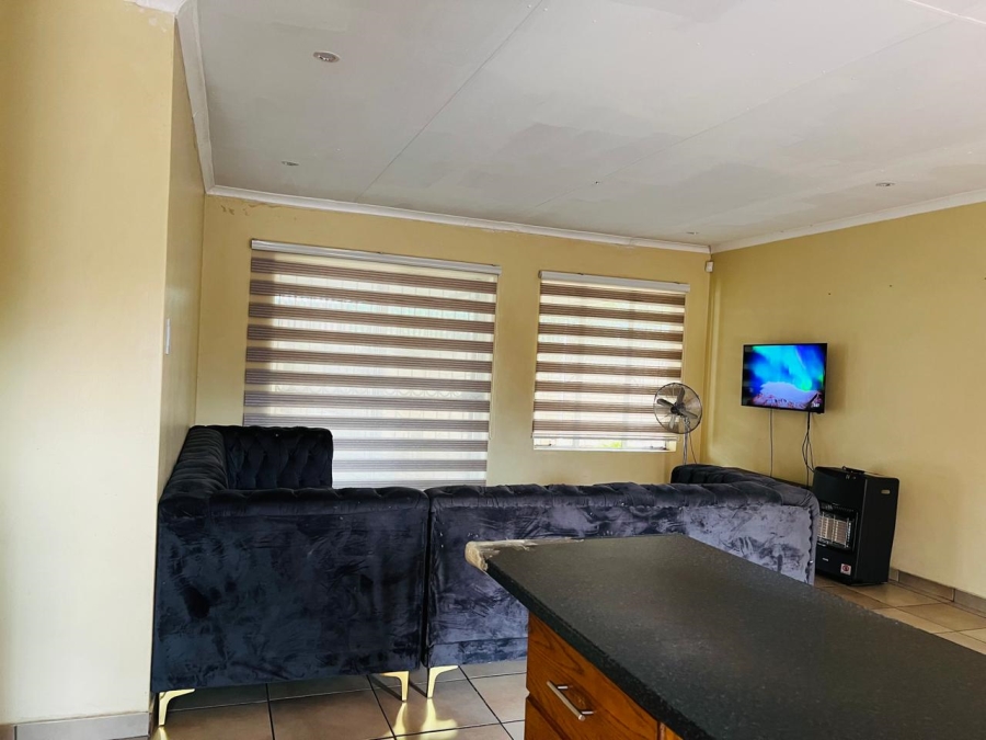 3 Bedroom Property for Sale in Doornpoort AH Gauteng