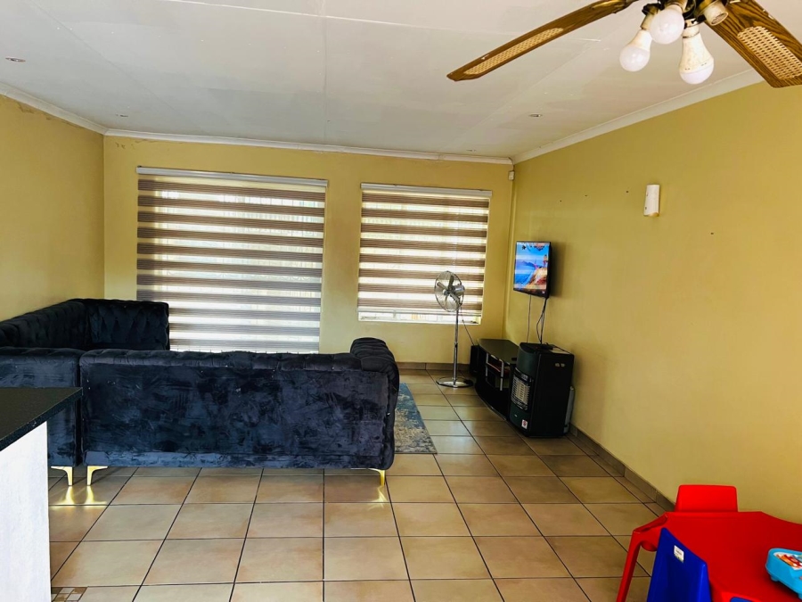 3 Bedroom Property for Sale in Doornpoort AH Gauteng