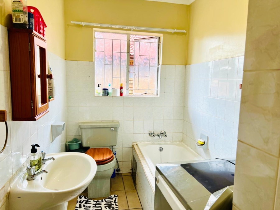 3 Bedroom Property for Sale in Doornpoort AH Gauteng