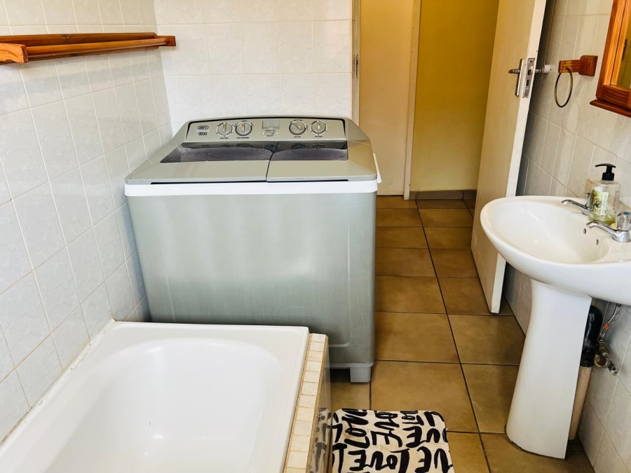 3 Bedroom Property for Sale in Doornpoort AH Gauteng