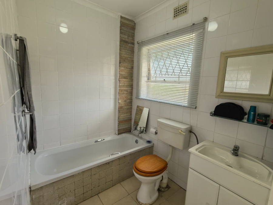 1 Bedroom Property for Sale in Lyndhurst Gauteng