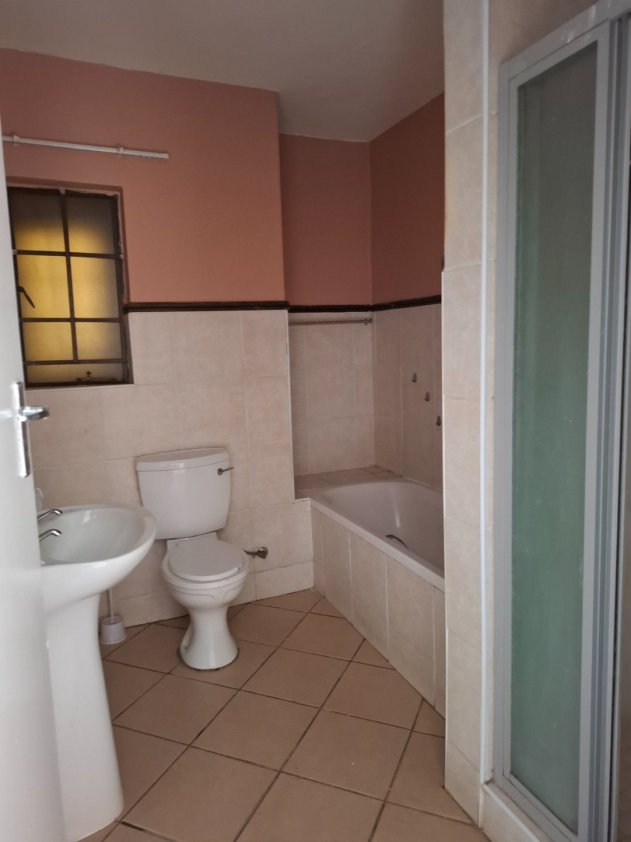 To Let 2 Bedroom Property for Rent in The Orchards Gauteng