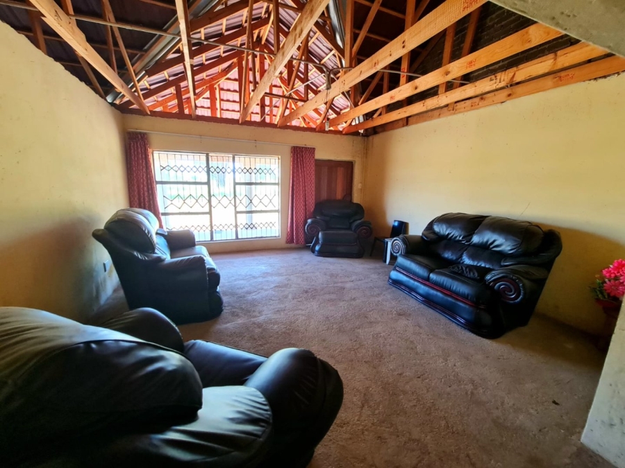 6 Bedroom Property for Sale in Grootvaly AH Gauteng