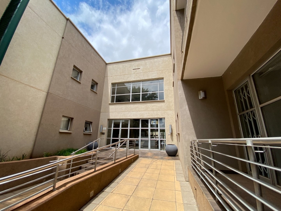 To Let commercial Property for Rent in Die Hoewes Gauteng