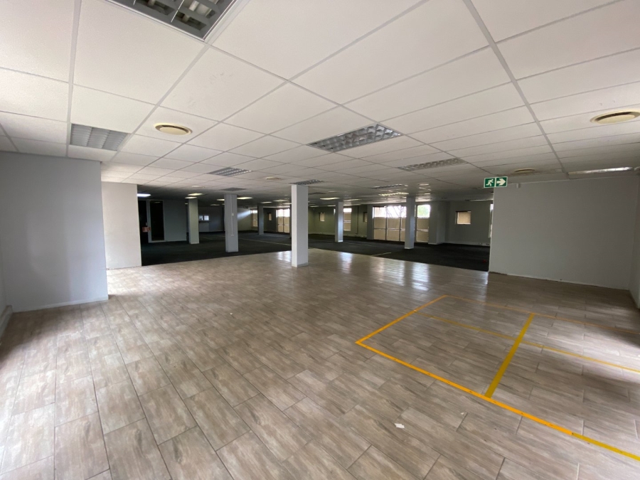 To Let commercial Property for Rent in Die Hoewes Gauteng