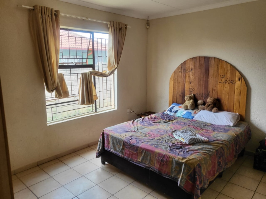 2 Bedroom Property for Sale in Cosmo City Gauteng