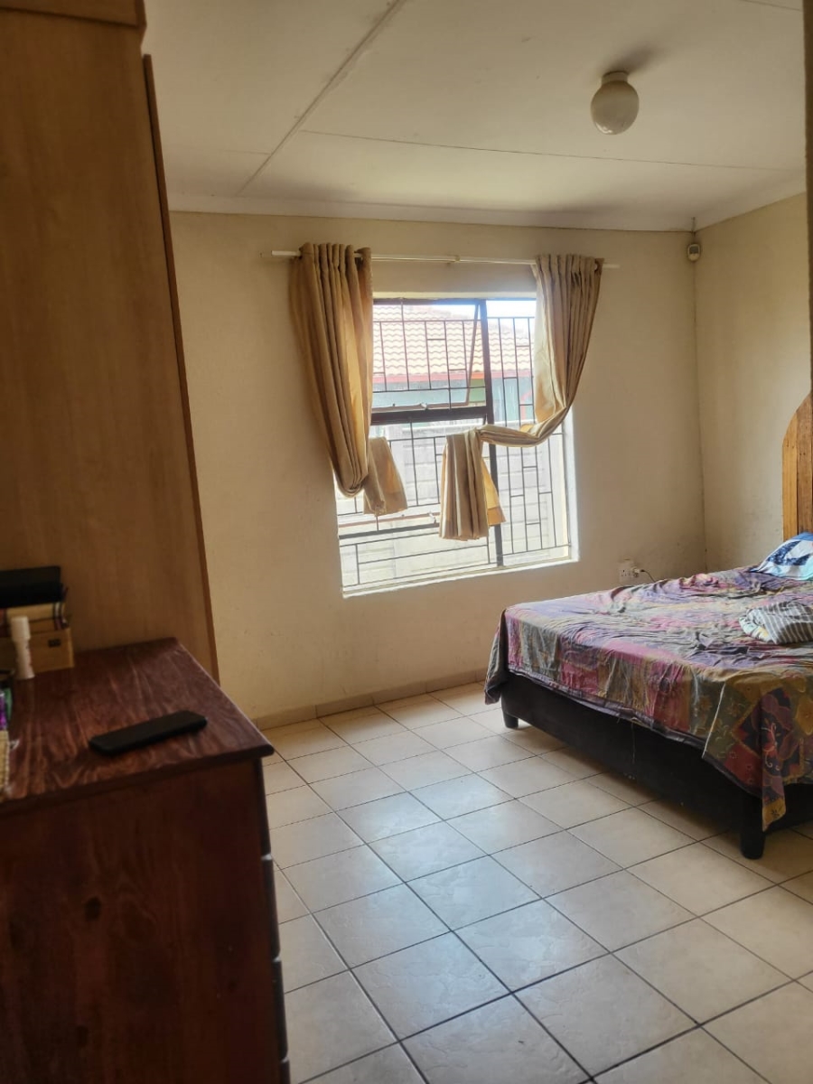 2 Bedroom Property for Sale in Cosmo City Gauteng