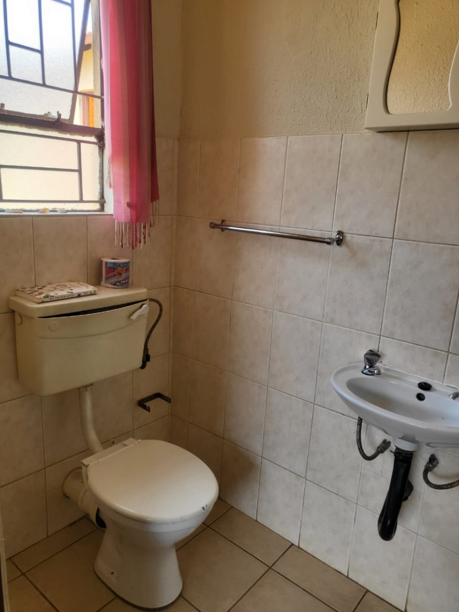 2 Bedroom Property for Sale in Cosmo City Gauteng