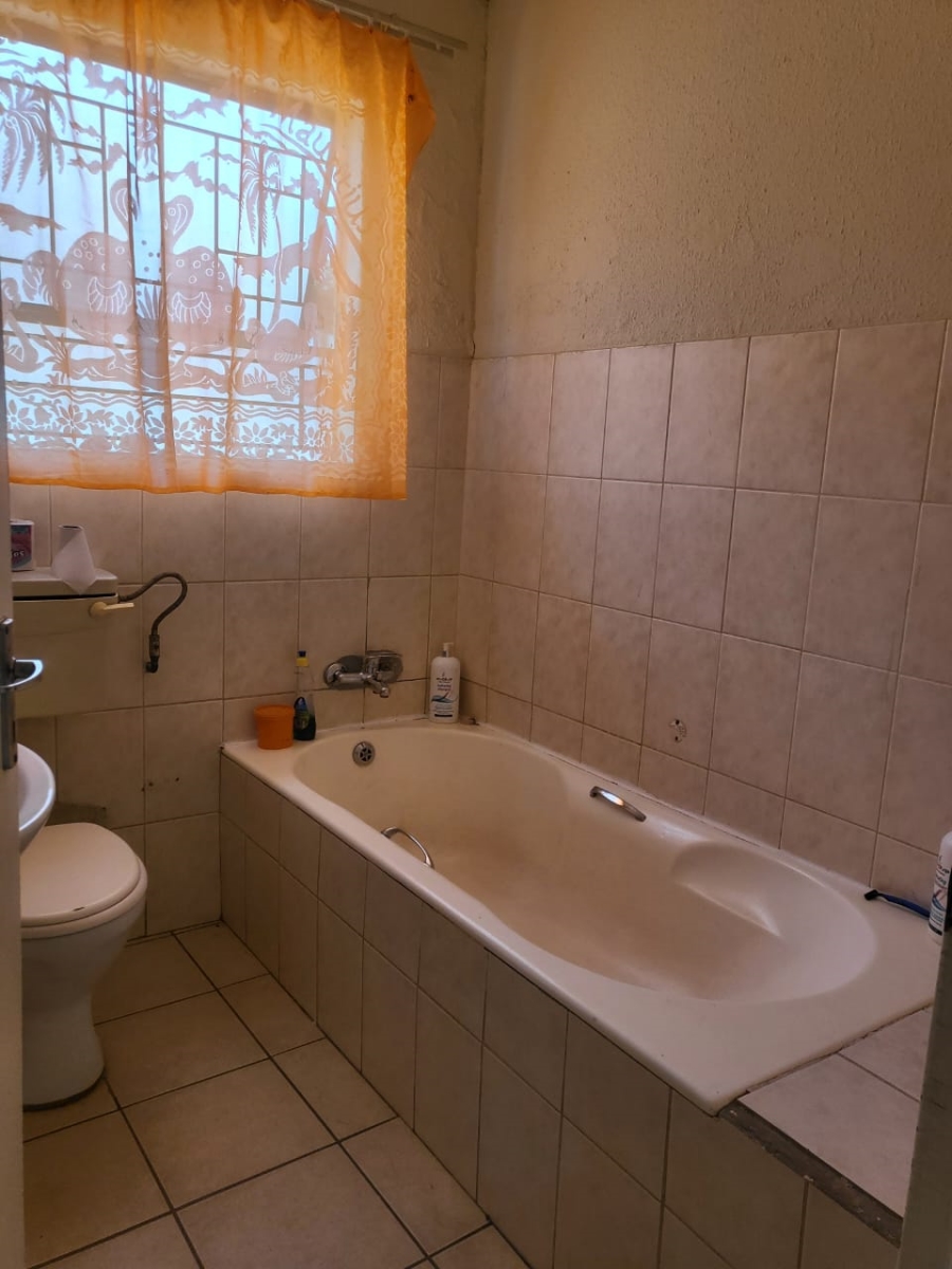 2 Bedroom Property for Sale in Cosmo City Gauteng