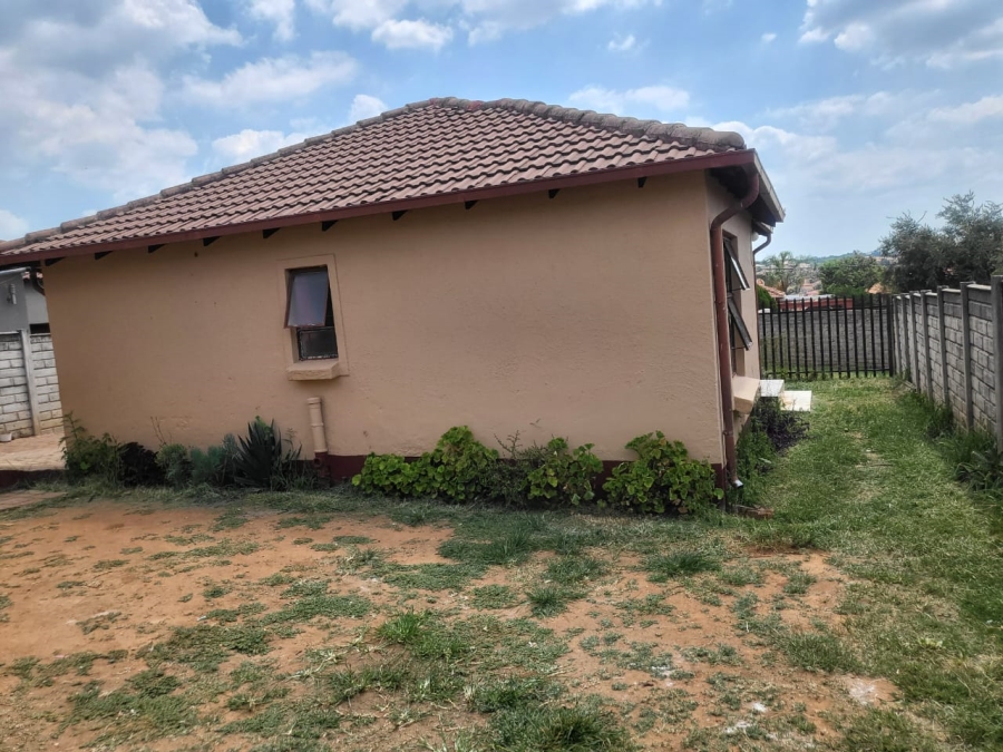 2 Bedroom Property for Sale in Cosmo City Gauteng