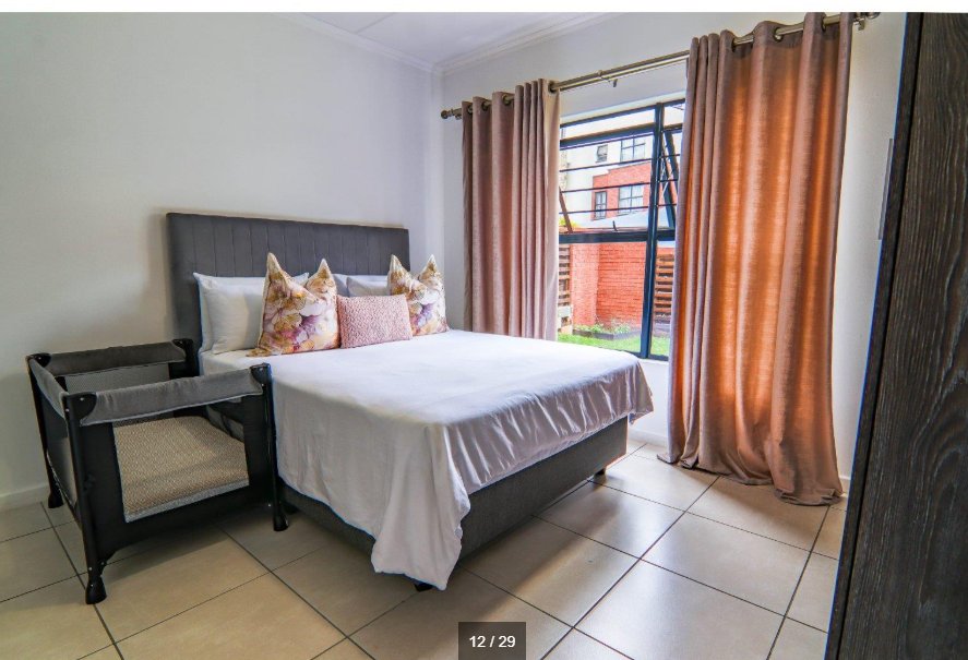 3 Bedroom Property for Sale in Greenstone Crest Gauteng