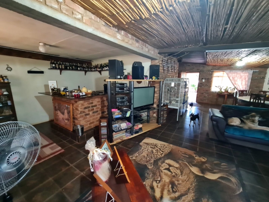 3 Bedroom Property for Sale in Haakdoornboom AH Gauteng