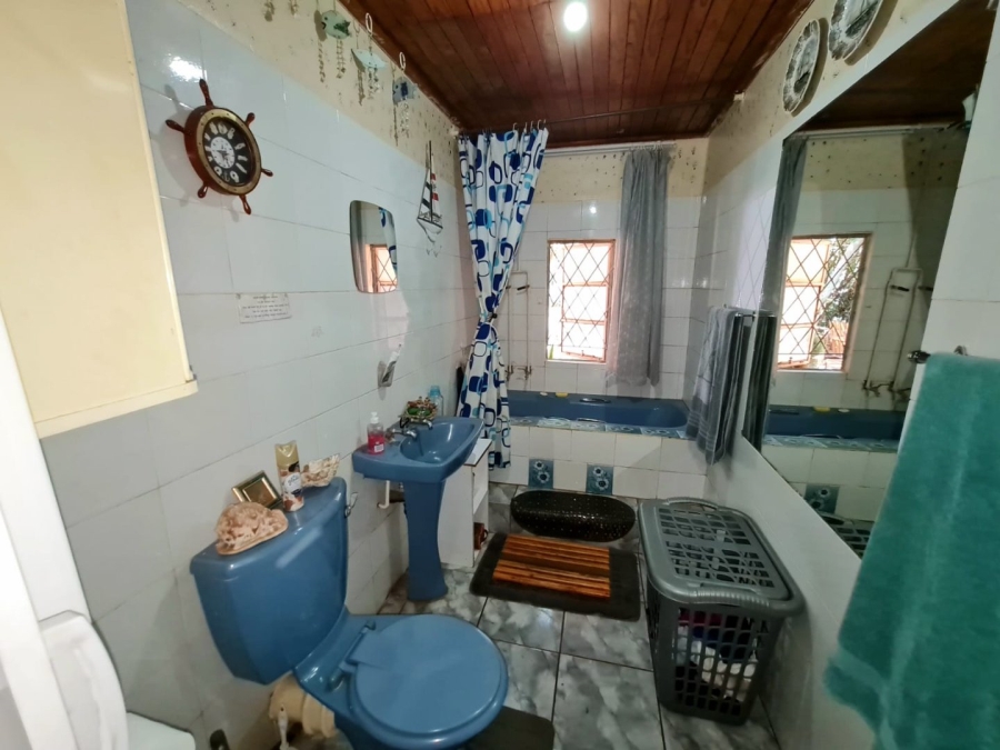 3 Bedroom Property for Sale in Haakdoornboom AH Gauteng