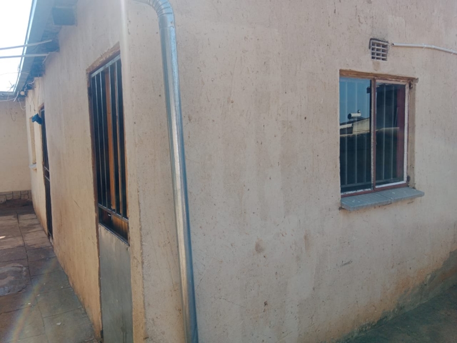 1 Bedroom Property for Sale in Rondebult Gauteng